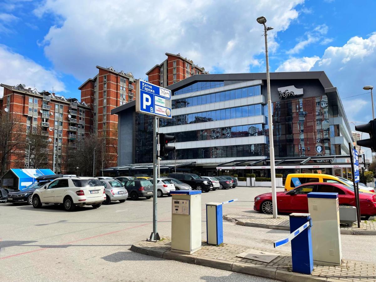 Queen'S Hotel - Zebra Centre Skopje Zewnętrze zdjęcie