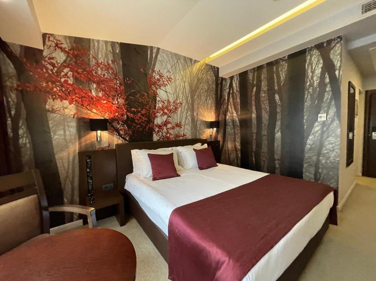 Queen'S Hotel - Zebra Centre Skopje Zewnętrze zdjęcie