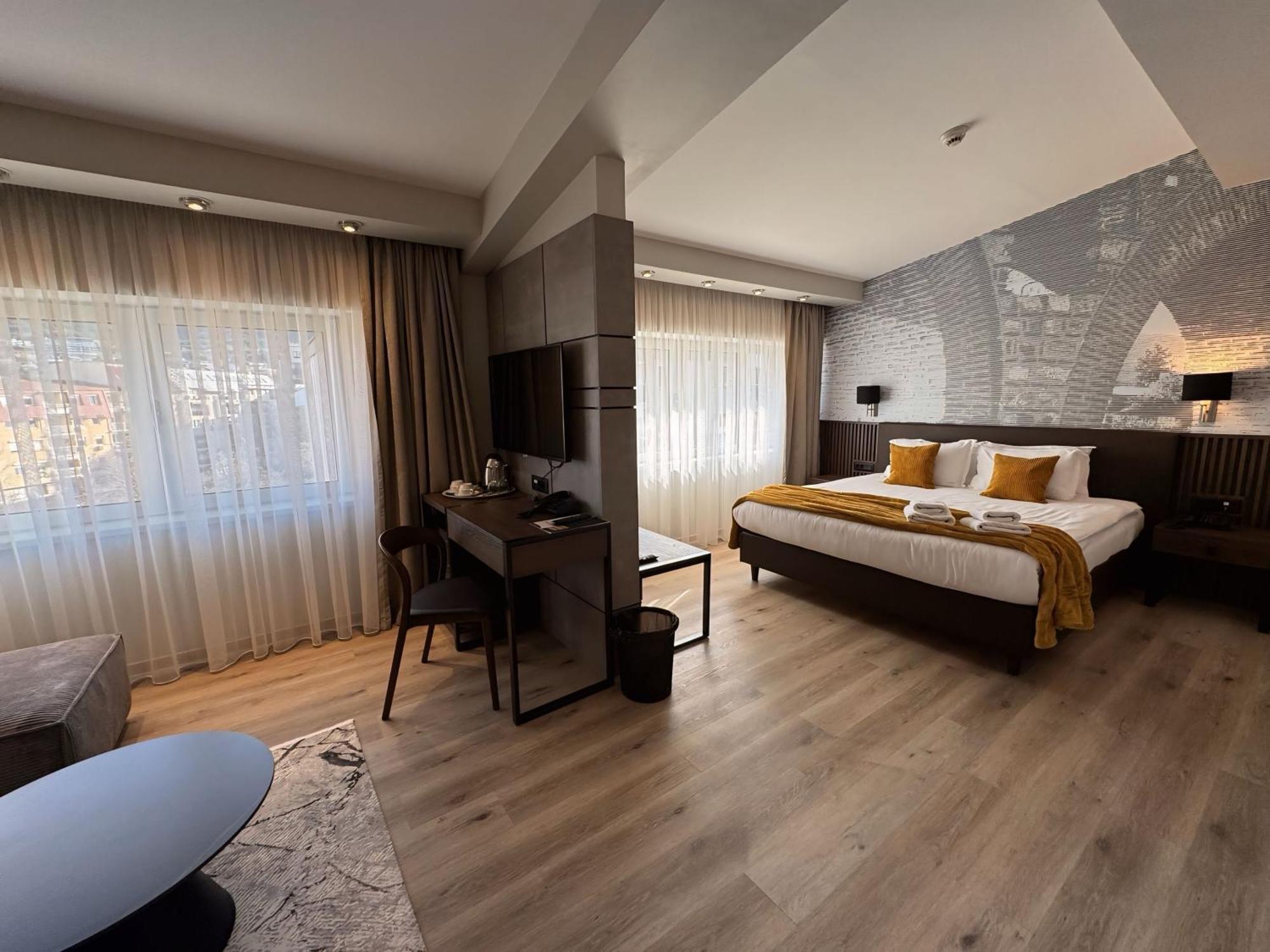 Queen'S Hotel - Zebra Centre Skopje Zewnętrze zdjęcie