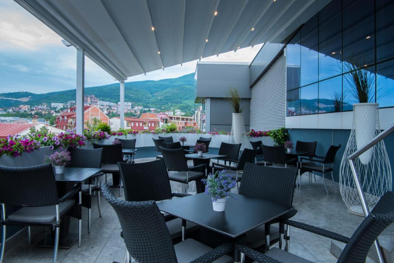 Queen'S Hotel - Zebra Centre Skopje Zewnętrze zdjęcie